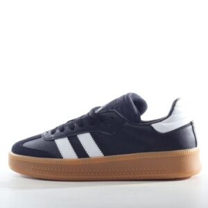 ADd1d@z sneakers y