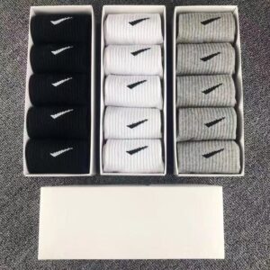 N1ke socks y