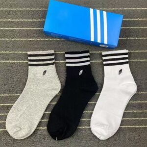 Ad1d@s socks y