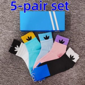 Ad1d@s socks y