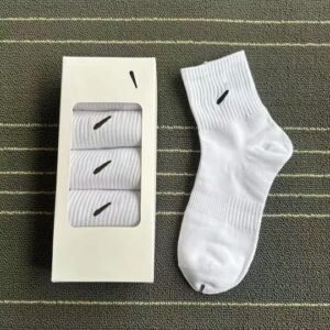 N1ke socks y