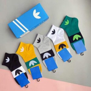 Ad1d@s socks y
