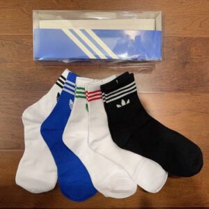 Ad1d@s socks y