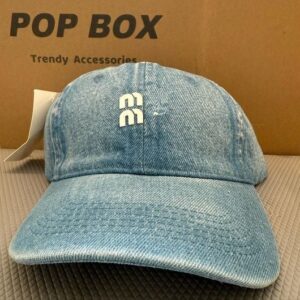 M1u hat y