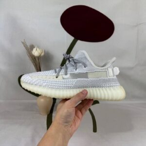 Y33zzyyy 3 5 0 V 2 sneakers y