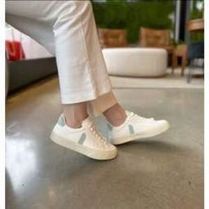 V3j@ sneakers y