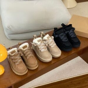 Uug shoes y