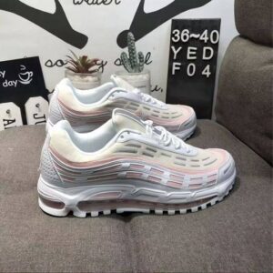 N-k T L sneakers y