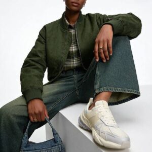 N-k V 2 K sneakers y