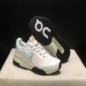 0n C10udd sneakers y