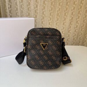 Gue$$ crossbody bag y