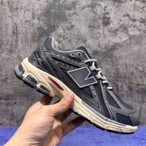 N bb sneakers y