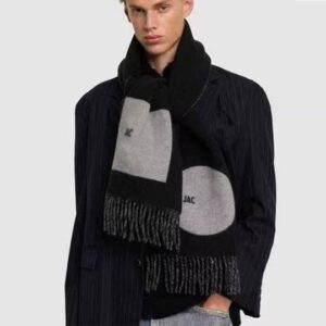 J@c scarf y