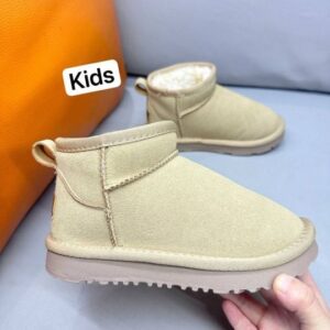 Uug boots kids y